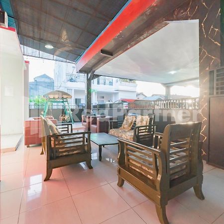 Ana Guest House Syariah Mitra Reddoorz Banjarbaru Extérieur photo