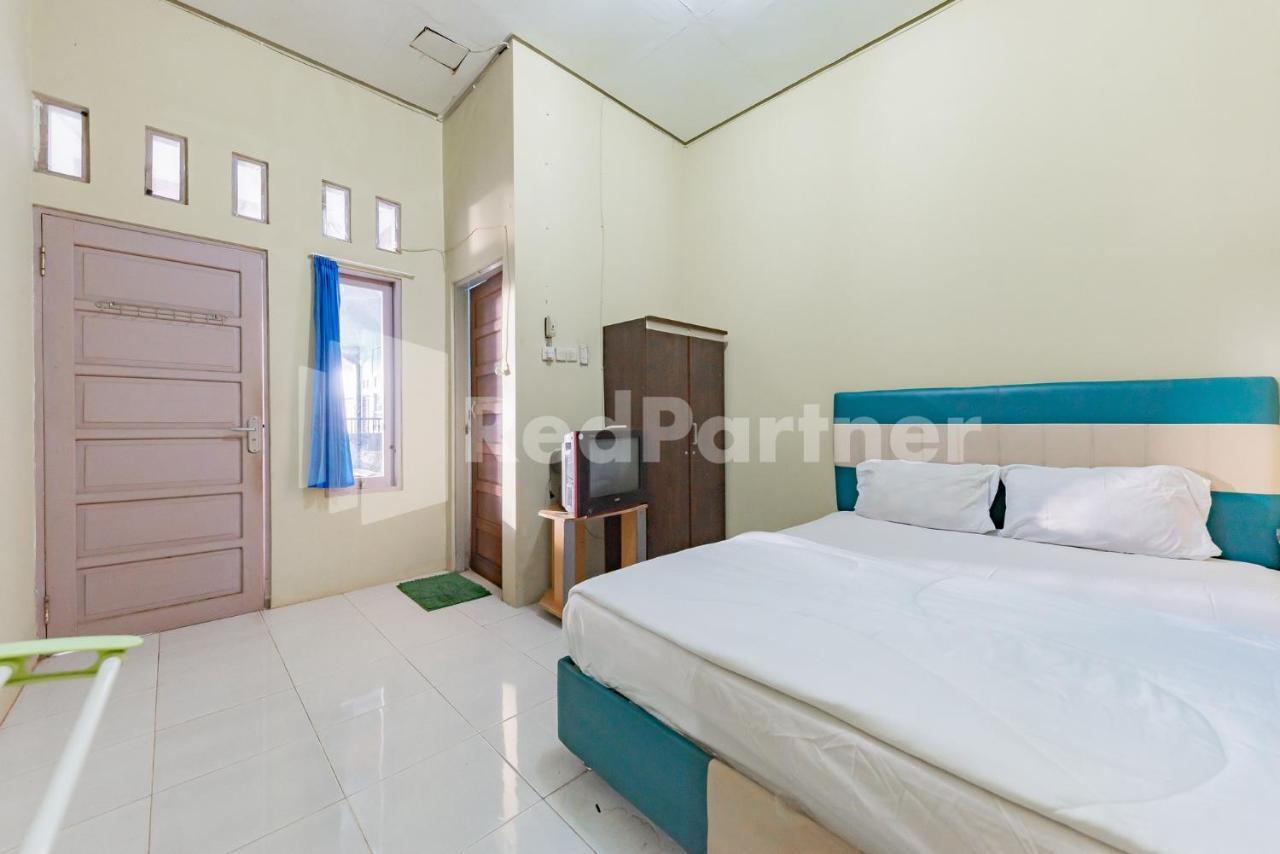 Ana Guest House Syariah Mitra Reddoorz Banjarbaru Extérieur photo