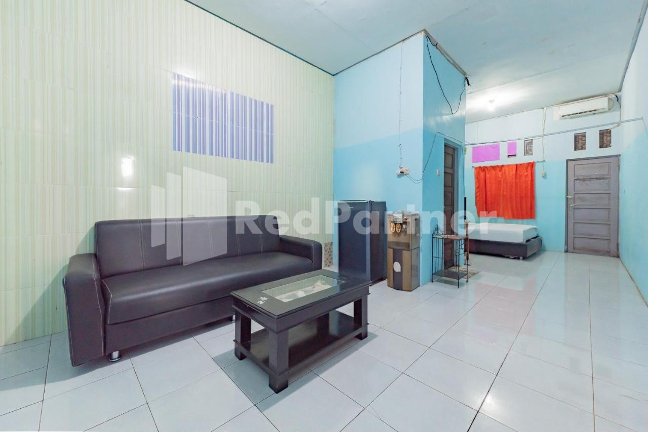 Ana Guest House Syariah Mitra Reddoorz Banjarbaru Extérieur photo