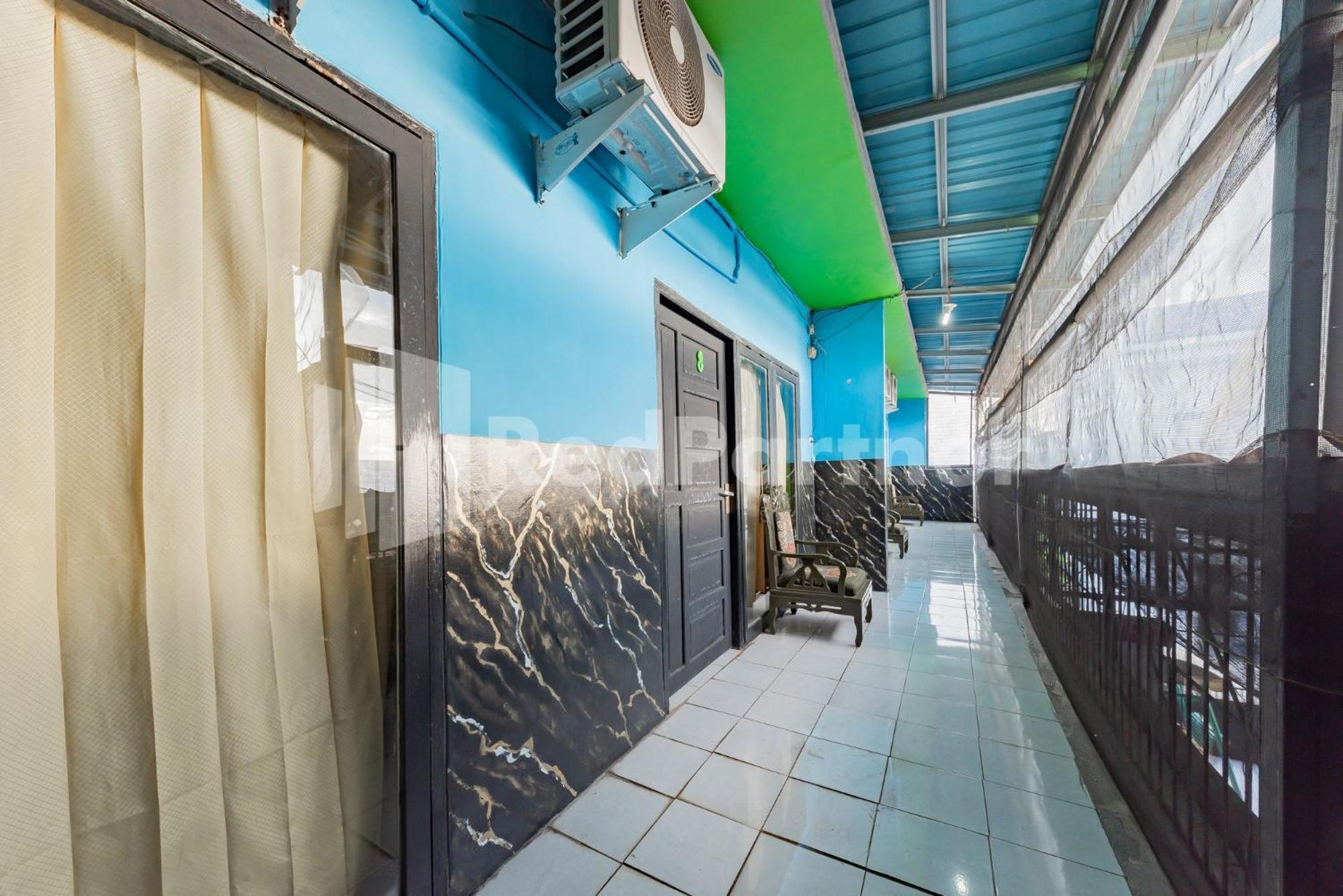 Ana Guest House Syariah Mitra Reddoorz Banjarbaru Extérieur photo